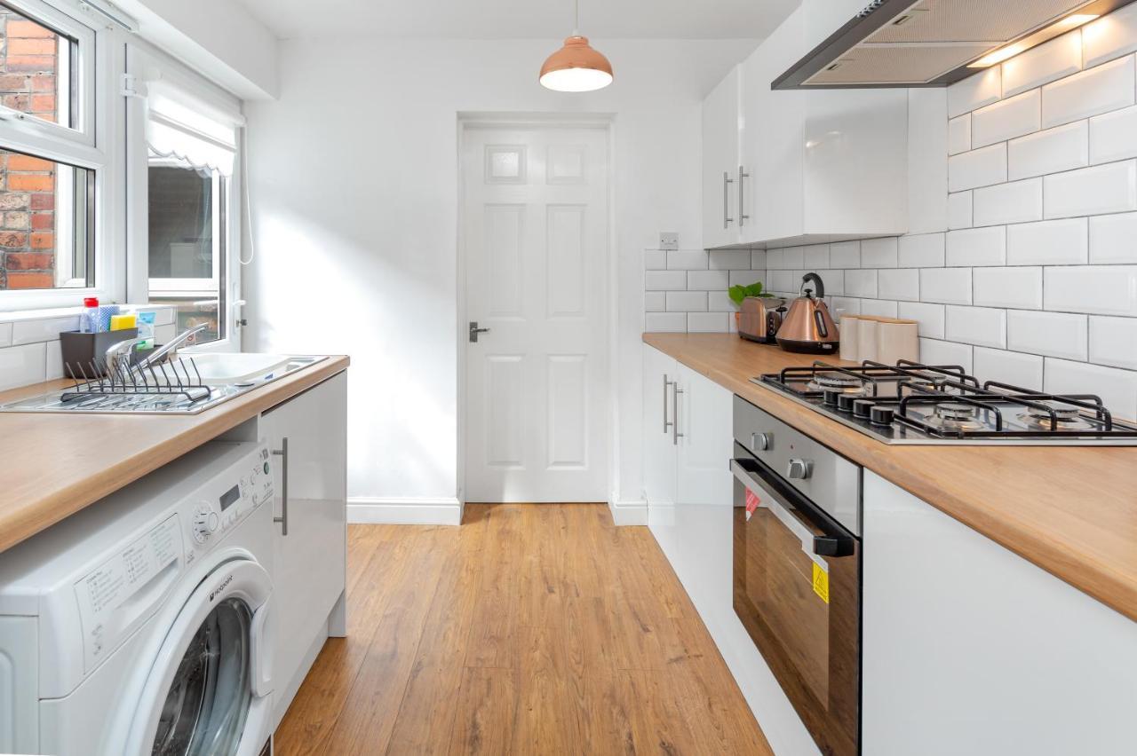 The World Famous Henderson House Free Parking Apartment Liverpool
